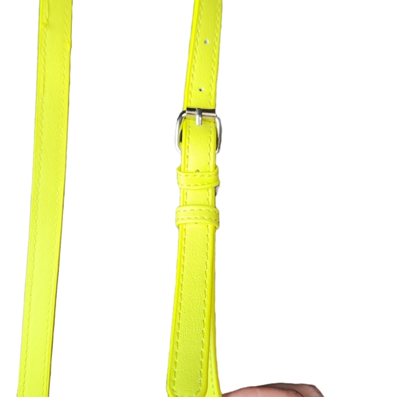 Betsey Johnson Poisonous Apple Juice Crossbody - Picture 8 of 9